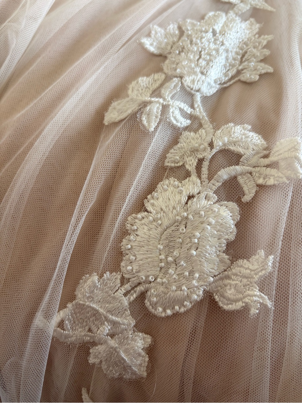 UNUSED Strapless Lace Appliqué Wedding Dress in Ivory - Picture 9 of 10